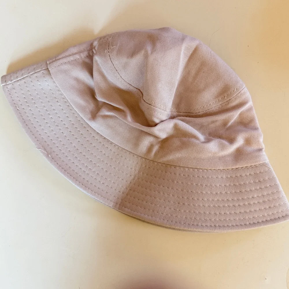 Off White Bucket Hat with Smiley Embroidery - Picture 2 of 4